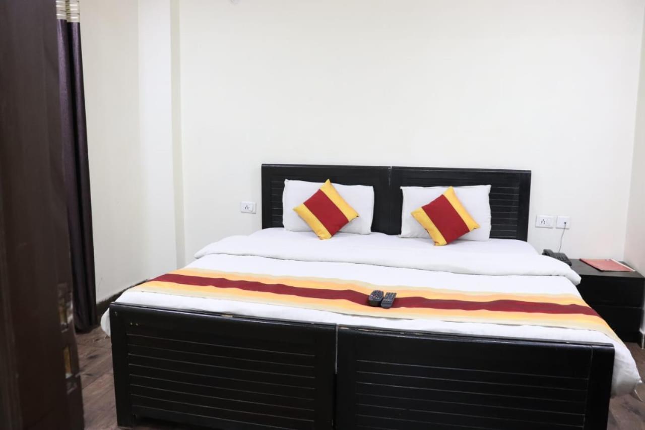 Hotel Marigold New Delhi Exteriör bild