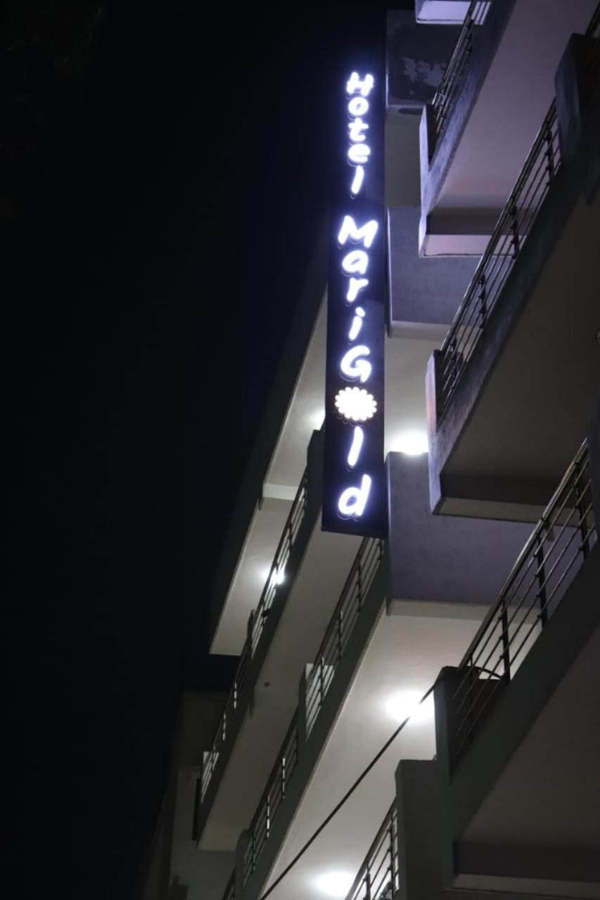Hotel Marigold New Delhi Exteriör bild