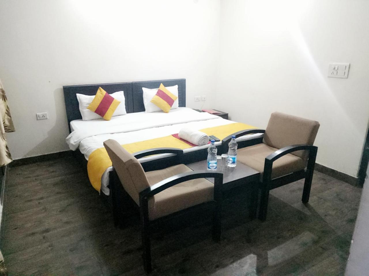 Hotel Marigold New Delhi Exteriör bild