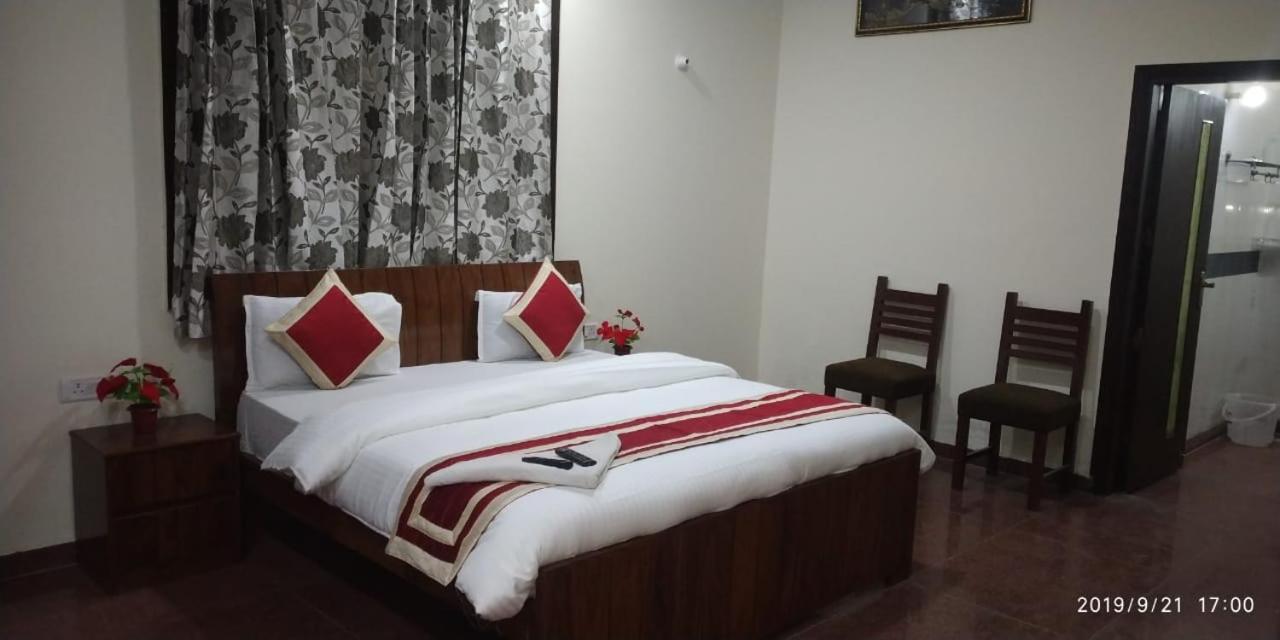 Hotel Marigold New Delhi Exteriör bild